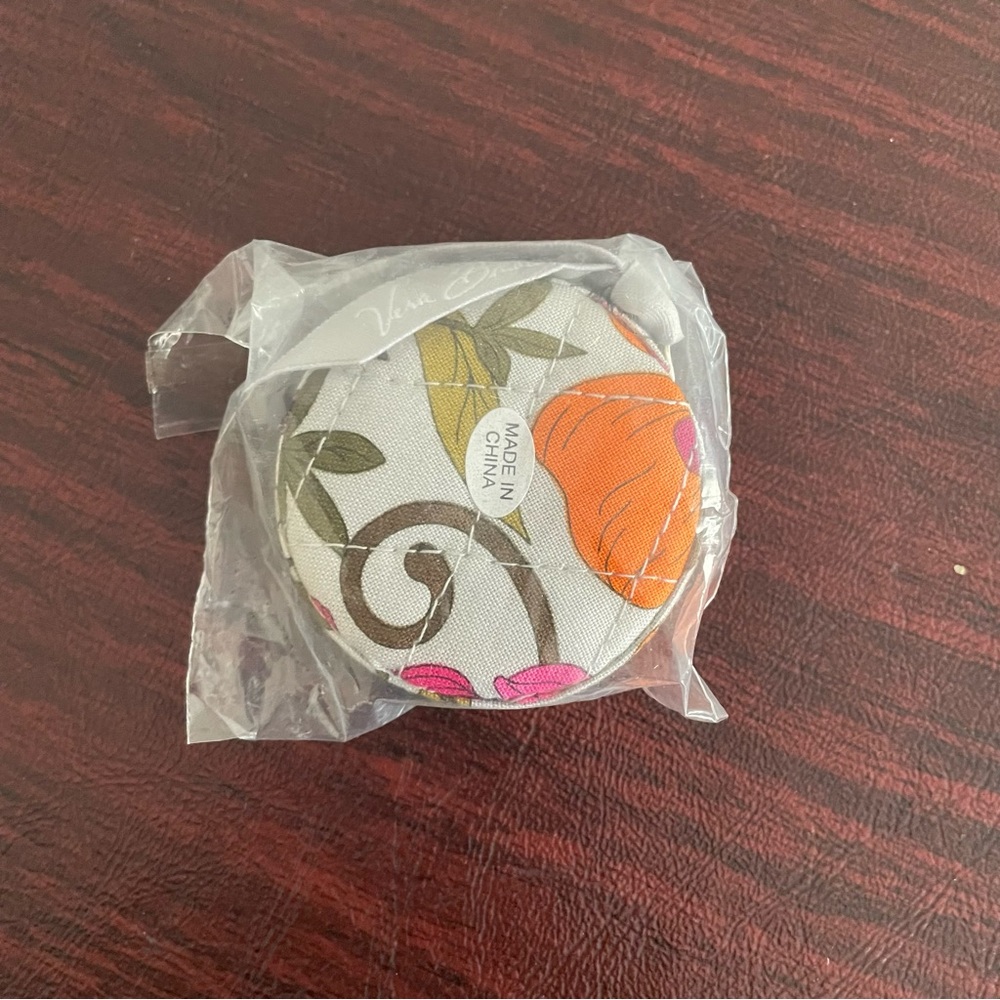 NEW NWT Vera Bradley Measuring Tape Measure Pasiely